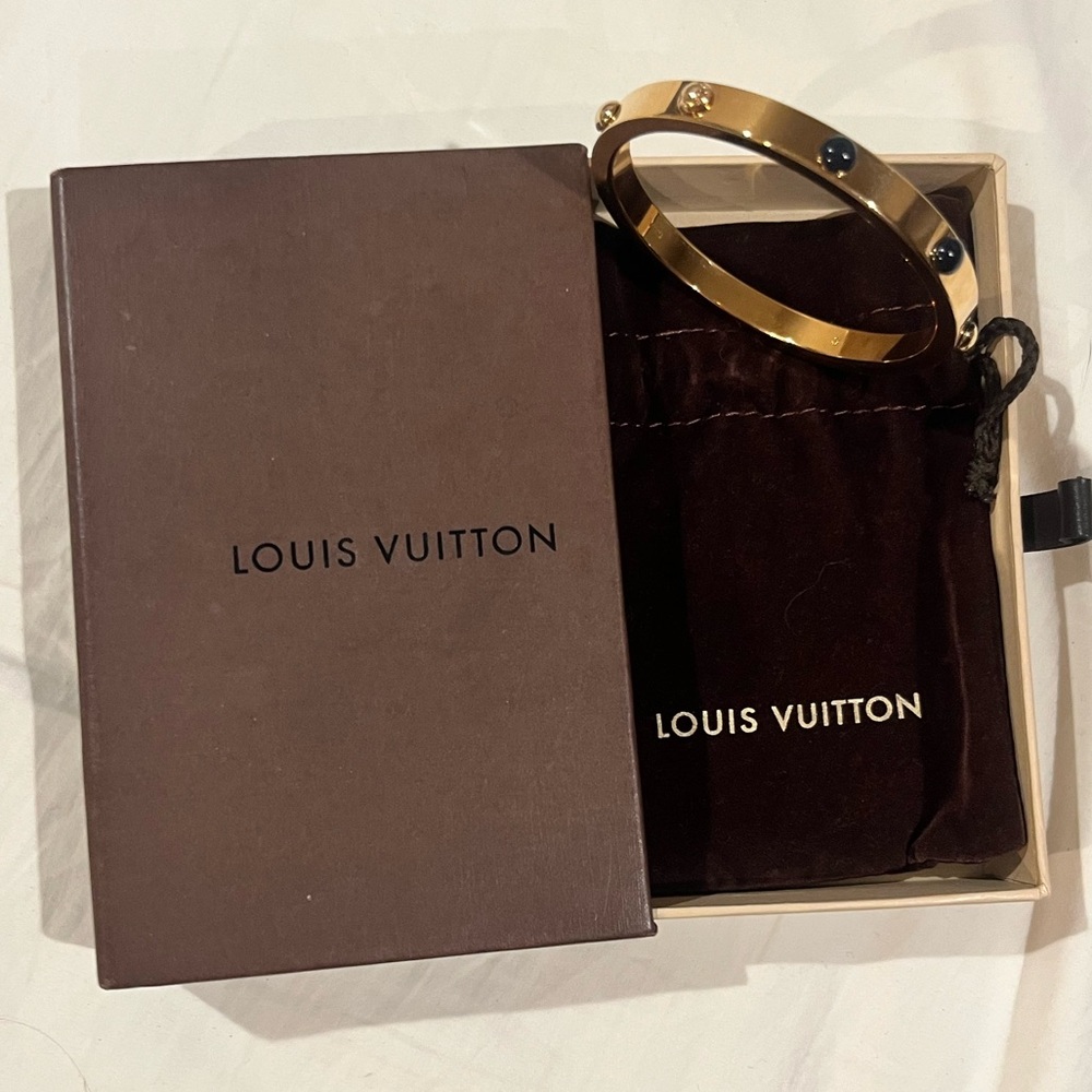 EUC  Louis Vuitton Enamel Gimme A Clue Bangle size Small with box and dust bag